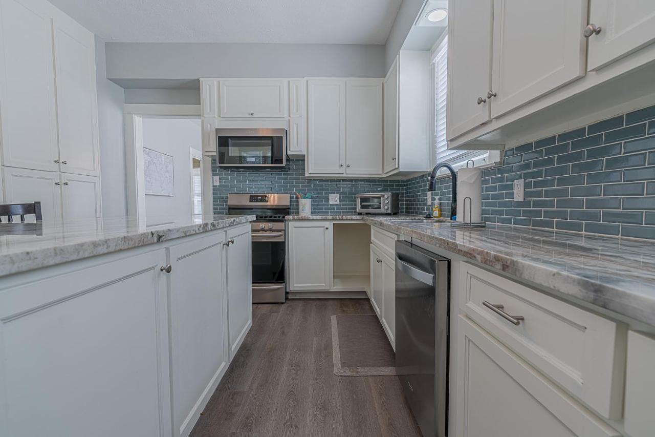 Uptown Cottage Newly Updated Home Near The Strand Galveston Harbor And Utmb المظهر الخارجي الصورة