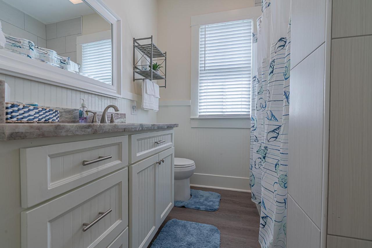 Uptown Cottage Newly Updated Home Near The Strand Galveston Harbor And Utmb المظهر الخارجي الصورة